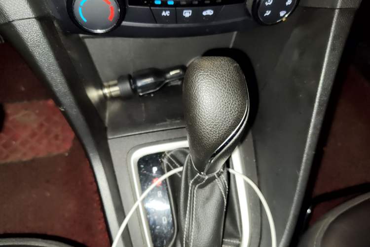 Used Buick Excelle GX 2018 18T Automatic Elite Model Gear Lever