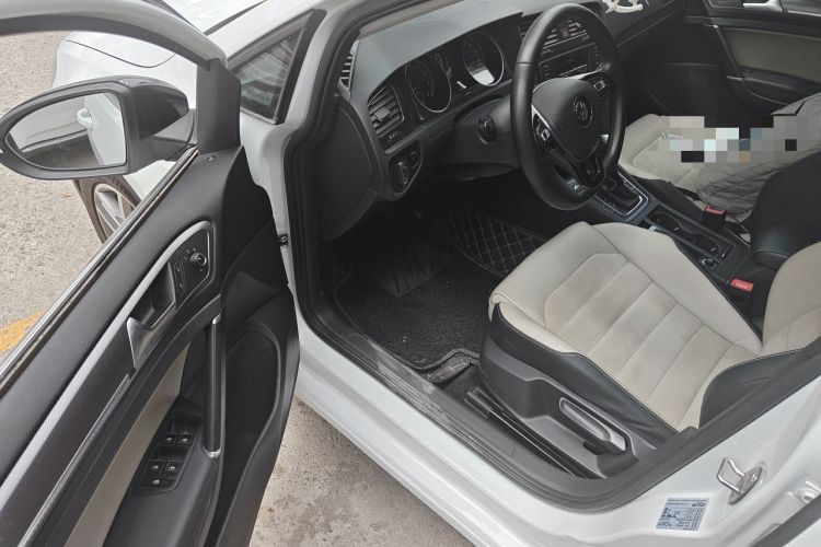 Used Volkswagen Golf 2017 230TSI Automatic Luxury Million-Vehicle Commemorative Edition