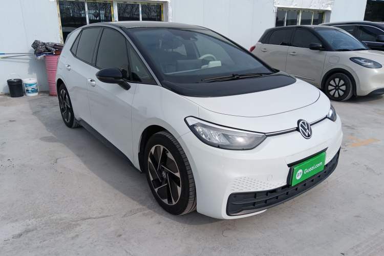 Used Volkswagen ID.3 2025 Smart Model Outstanding Oxygen Edition