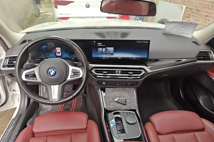 Used BMW i3 2022 eDrive 35 L
