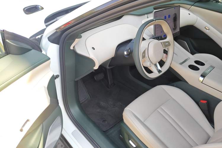 Used Xiaomi Auto YU7 2025 Ultra-Long Range Rear-Wheel Drive Version
