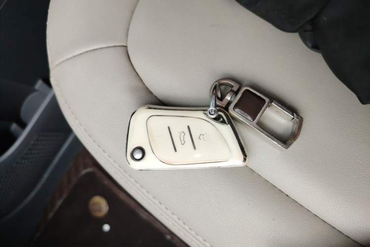 Used Wuling Hongguang MINIEV 2022 Macaron Premium Model – Lithium Iron Phosphate