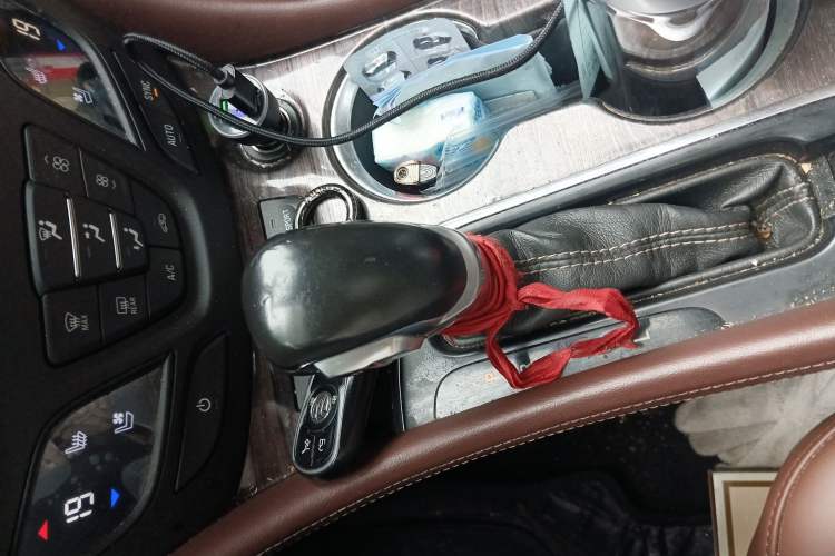 Used Buick Envision 2016 28T Four-Wheel Drive Luxury Model Gear Lever