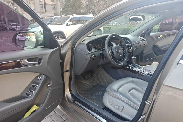 Used Audi A4L 2013 35 TFSI Automatic Comfort Model
