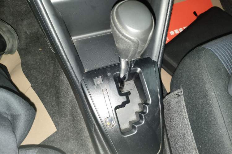 Used Toyota YARiS L Zhi Xiang 2021 1.5L CVT Leading Edition Gear Lever