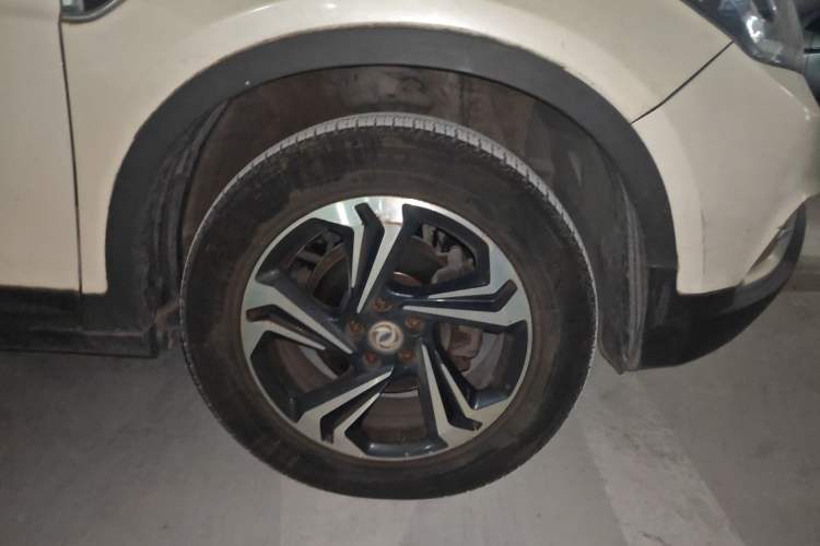 Used Dongfeng Aeolus AX7 2016 2.0L Automatic Zhiyi Trim
