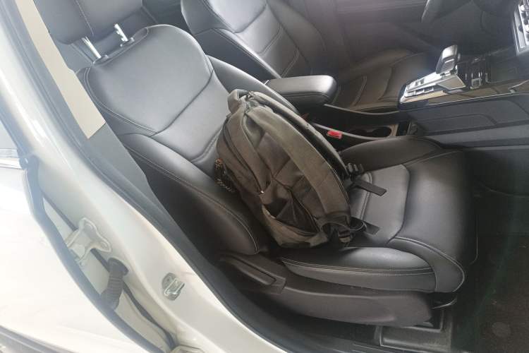 Used BYD Yuan New Energy 2019 EV535 Smart Connect Trendsetting Model Right Front Seat