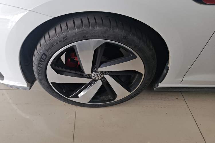 Used Volkswagen Golf GTI 2018 2.0 TSI GTI