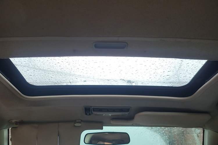 Used Soueast V3 Lingyue 2015 1.5L Manual Happiness Edition Headliner