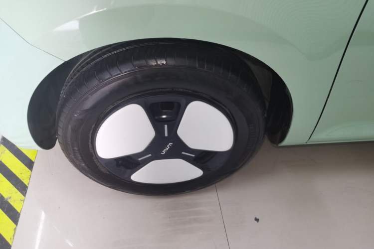 Used CHANGAN NEVO Lumin 2023 205km Xiangqin Version Left Front Wheel Hub