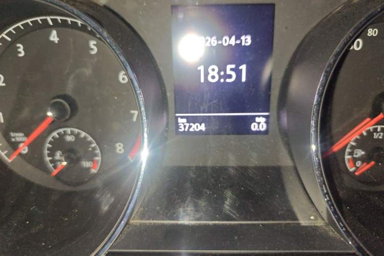 Used Volkswagen Touran 2018 Volkswagen Touran L 280TSI DSG Comfort Edition 7 Seats China V Emission Standard Odometer Close Up