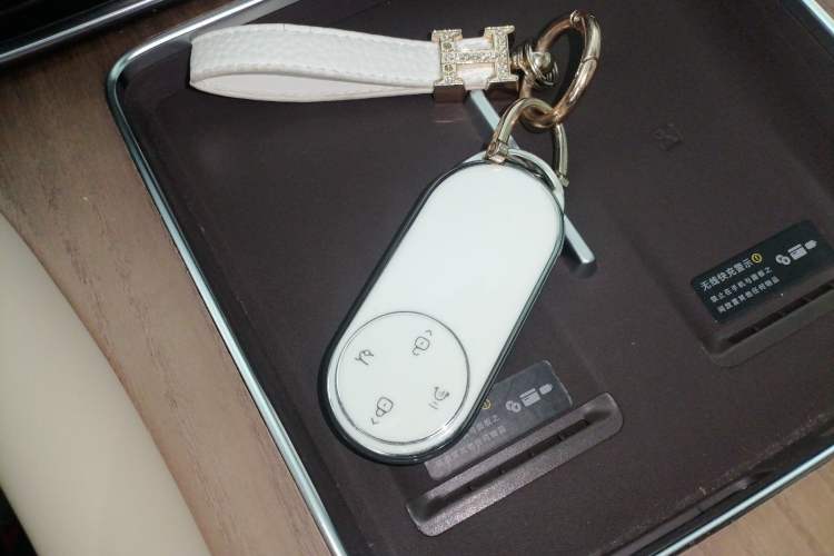 Used Hima AITO M9 2025 Extended-Range Ultra Version 52 kWh 6-Seater