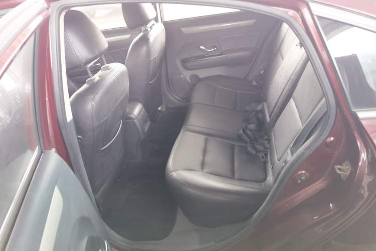 Used FORTHING Joyear S50 2014 1.6L CVT Luxury Model
