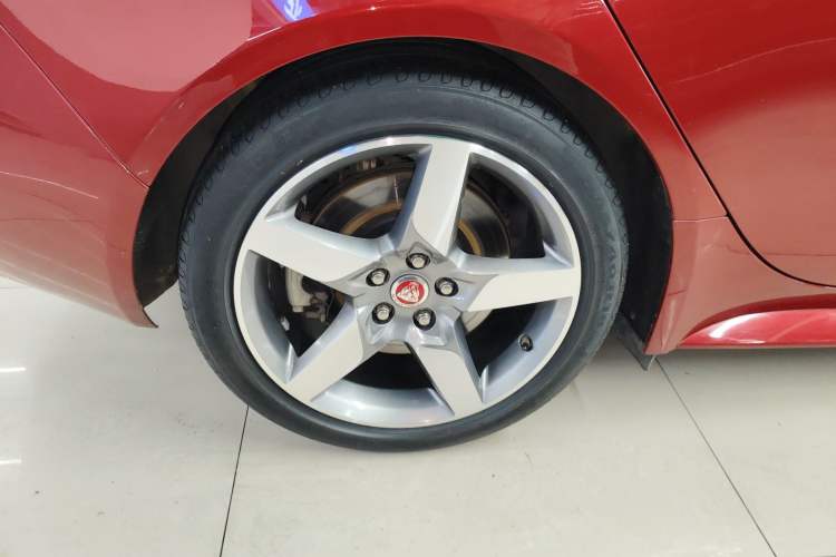 Used Jaguar XE 2015 2.0T 200 PS R-Sport
