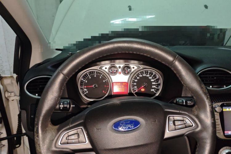 Used Ford Focus 2013 Hatchback Classic 1.8L Automatic Base Model
