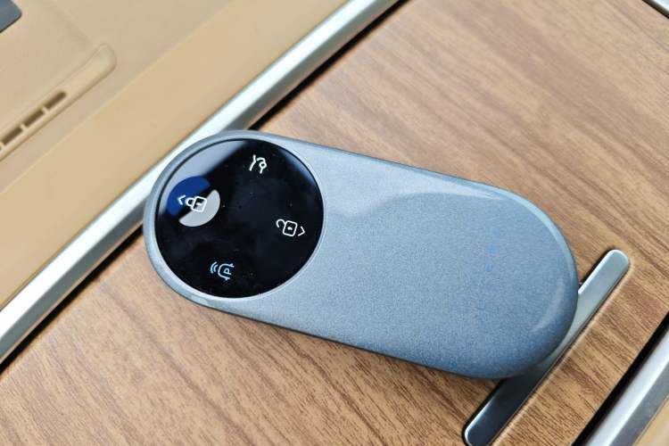 Used Hima Luxeed R7 2025 Extended-Range 331km Ultra Interior 1