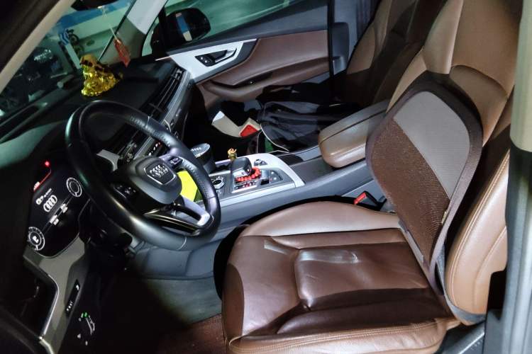 Used Audi Q7 New Energy 2019 55 e-tron Left Front Seat