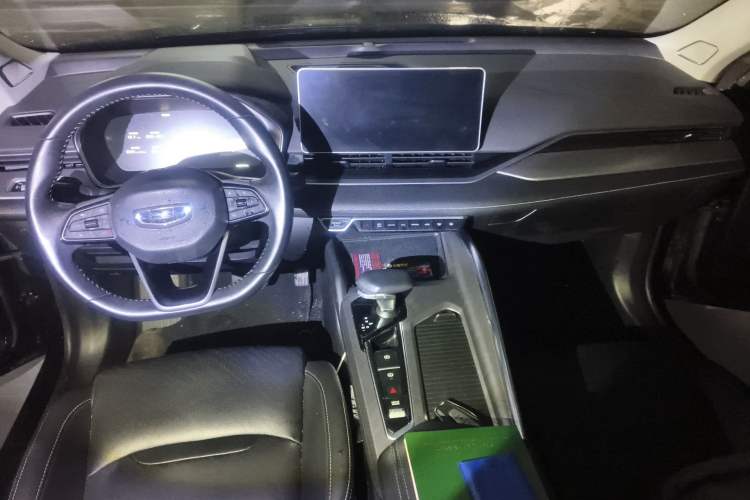 Used Geely Auto Preface 2021 2.0TD Luxury+ Version Center Console