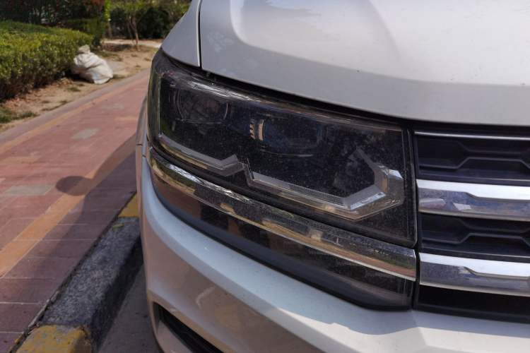 Used Volkswagen Tharu 2019 280TSI Two-Wheel Drive Luxury Version China VI Standard
