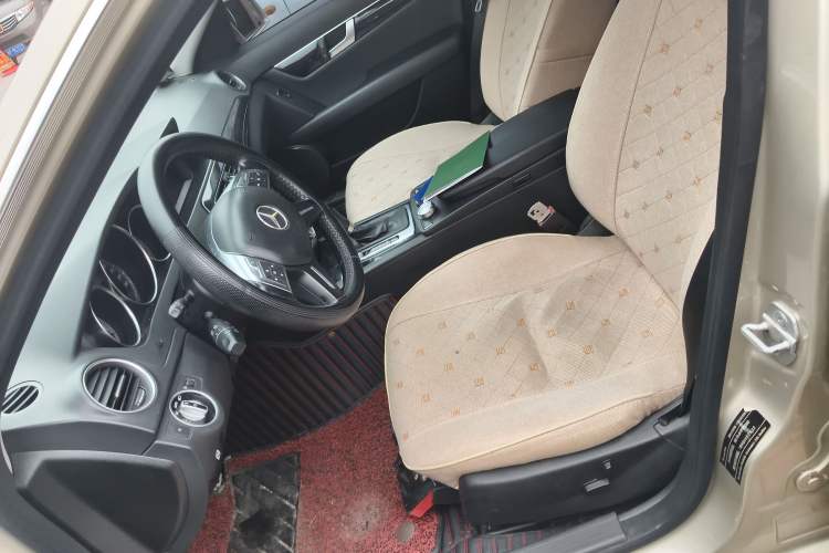 Used Mercedes-Benz C-Class 2010 C 180K Classic model