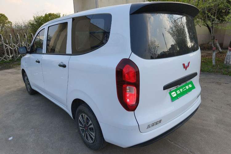 Used Wuling Hongguang New Energy 2024 All-Electric Model 300KM Standard Version Exterior 2