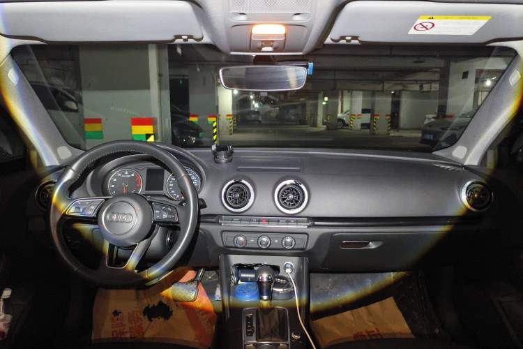 Used Audi A3 2019 Limousine 35 TFSI Fashion Edition China V standard Headliner