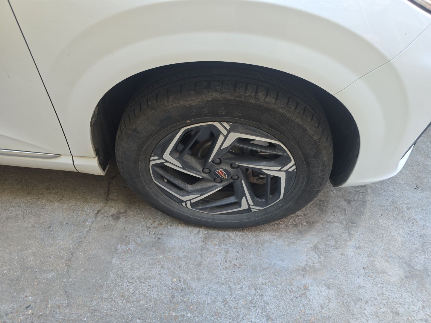 Hongqi HS3 2023 1.5T Two-Wheel Drive Shanwei Edition — снимка 8