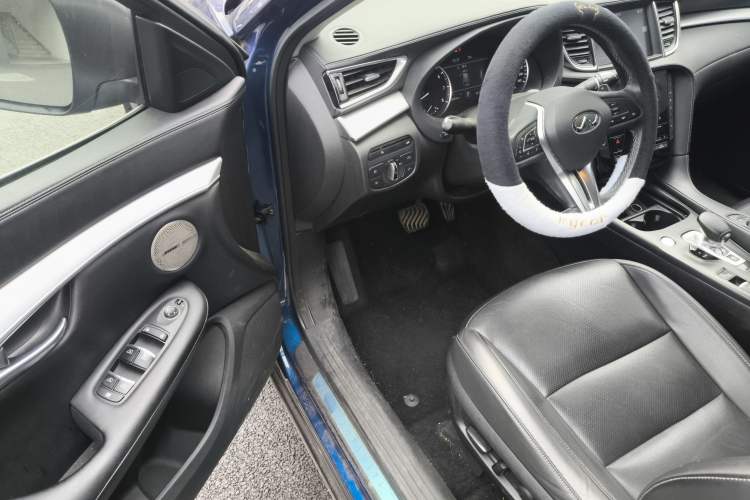 Used Infiniti QX50 2018 2.0T Two-Wheel Drive Fashion Edition