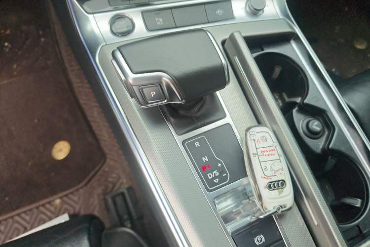 Used Audi A6L 2022 45 TFSI Prestige Elegant Edition
