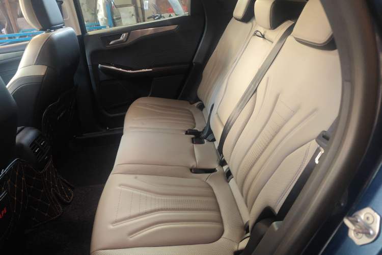 Used Ford Escape 2020 EcoBoost 245 Four-Wheel Drive Luxury Edition
