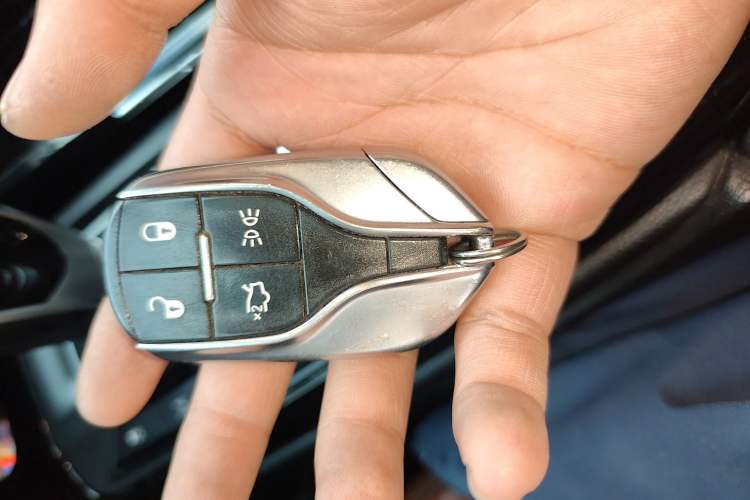 Used Maserati Levante 2016 3.0T Standard Edition Vehicle Key