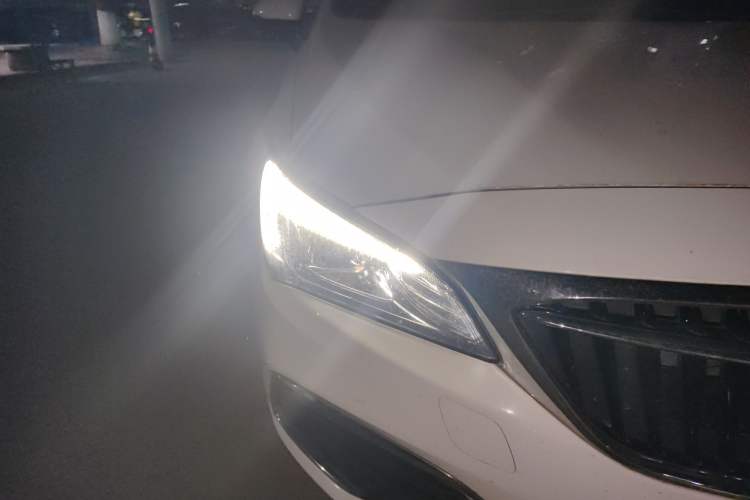 Used Buick Verano 2019 Sedan 15S Automatic Entry Model Right Front Headlight