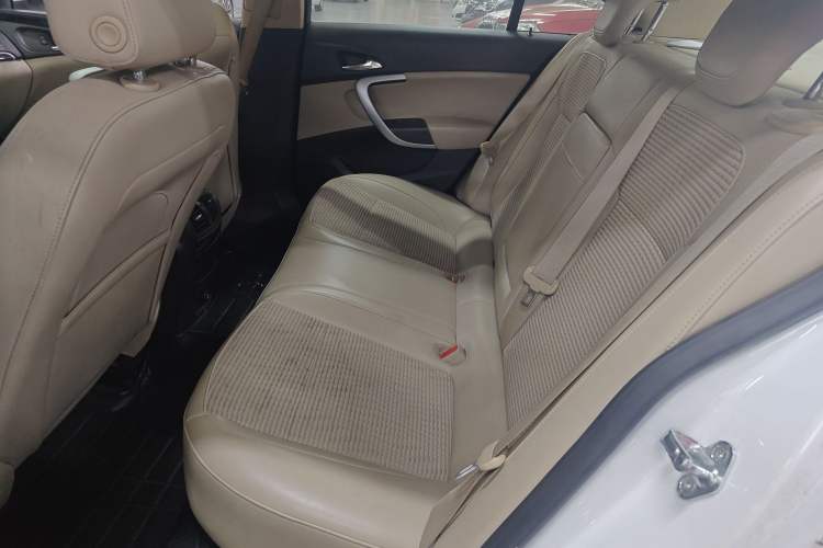 Used Buick Regal 2015 2.0L Leading Fashion Edition Left Rear Seat