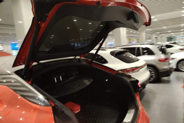 Used Lynk & Co 05 2020 2.0TD Four-Wheel Drive HypeHalo