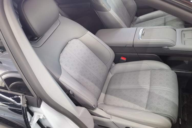 Used Zeekr 7X 2025 100kWh Long-Range All-Wheel Drive Intelligent Driving Version