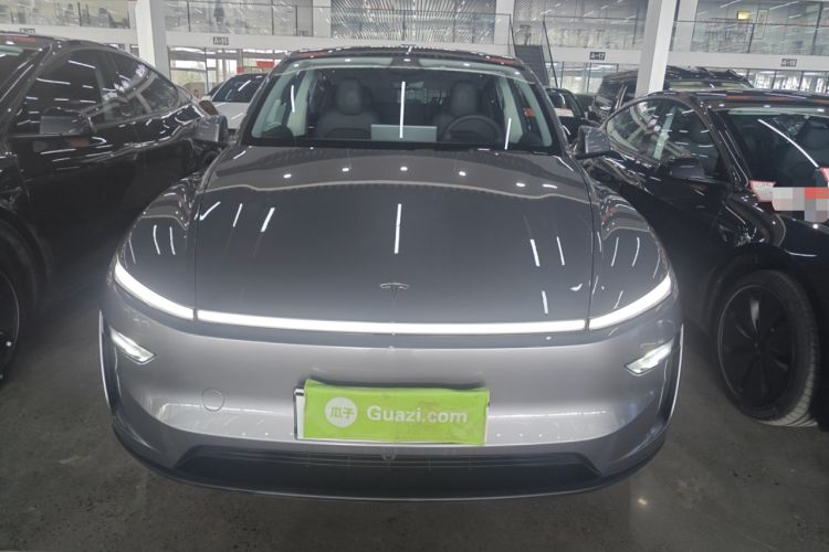 Used Tesla Model Y 2025 Rear-Wheel Drive First Edition Front