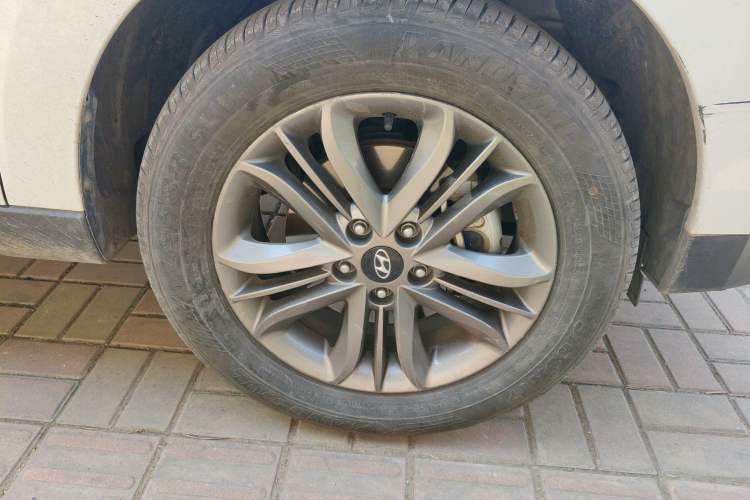 Used Hyundai ix35 2015 2.0L Automatic 2WD Smart Version China V Standard
