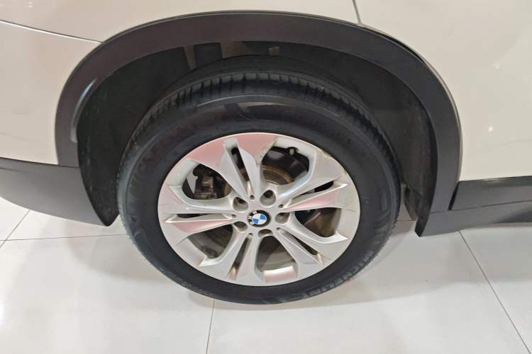 Used BMW X1 2016 sDrive18Li Premium Edition
