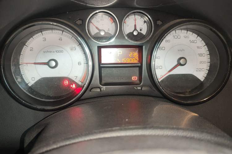 Used Peugeot 408 2013 2.0L Automatic Comfort Edition
