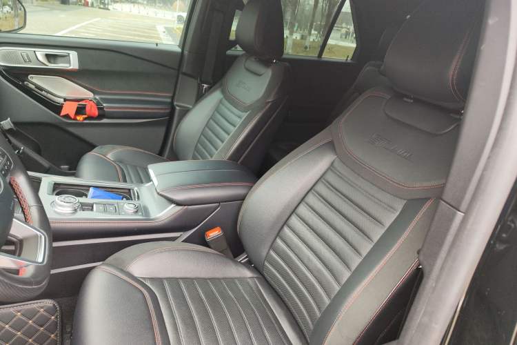 Used Ford Explorer 2023 EcoBoost 285 4x4 ST-LINE 6-Seater
