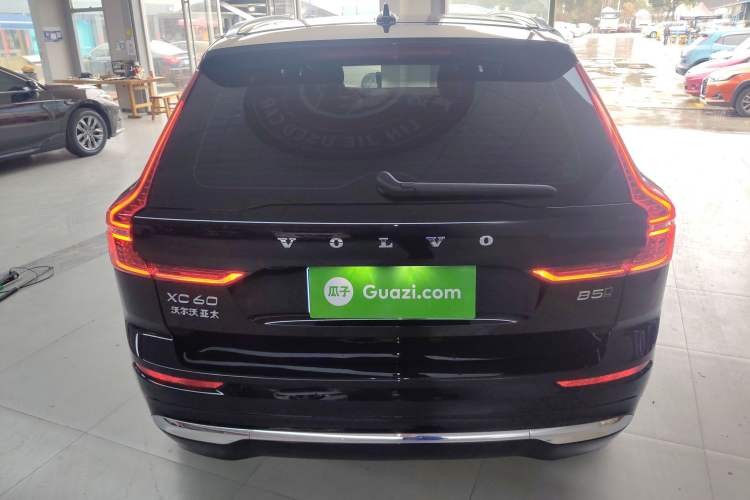 Used Volvo XC60 2025 B5 4x4 Smart Luxury Edition