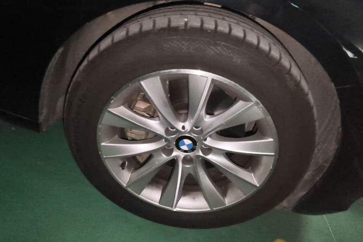 Used BMW 5 Series GT 2014 528i Leading Model