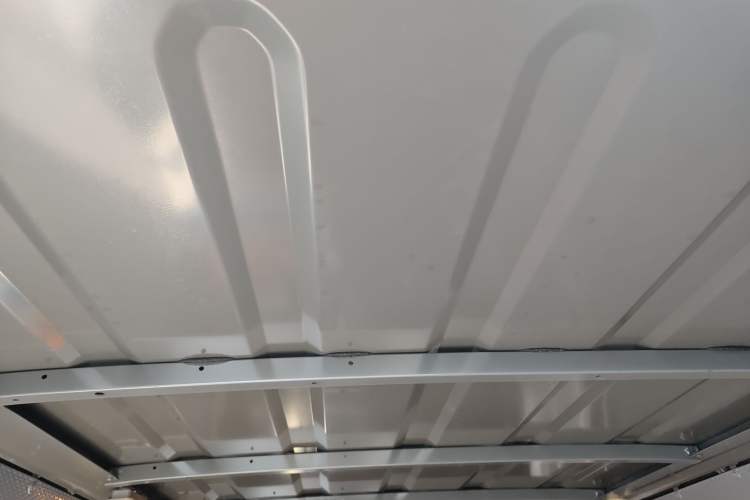 Used SAIC MAXUS EV30 2023 Pure-Electric Smart Logistics Expert with Long Wheelbase Guoxuan
