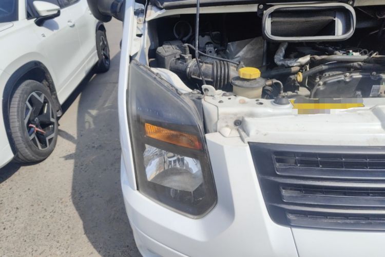 Used Ford Transit Custom 2016 2.4T Long Wheelbase 10-Seater Mid-Roof Standard Version Right Front Headlight