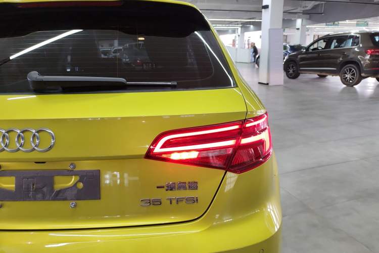 Used Audi A3 2018 30th Anniversary Edition Sportback 35 TFSI Fashion Model
