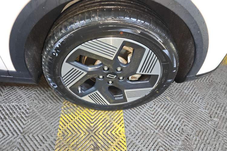 Used Bestune Yueyi 03 2025 565km Premium Edition
