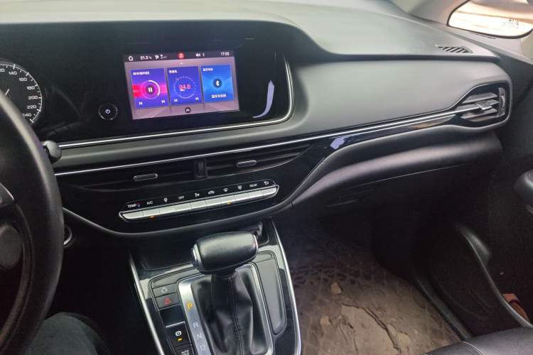 Used GAC Trumpchi M6 2021 270T DCT Luxury Edition (7 Seats) Audio And AC Panel