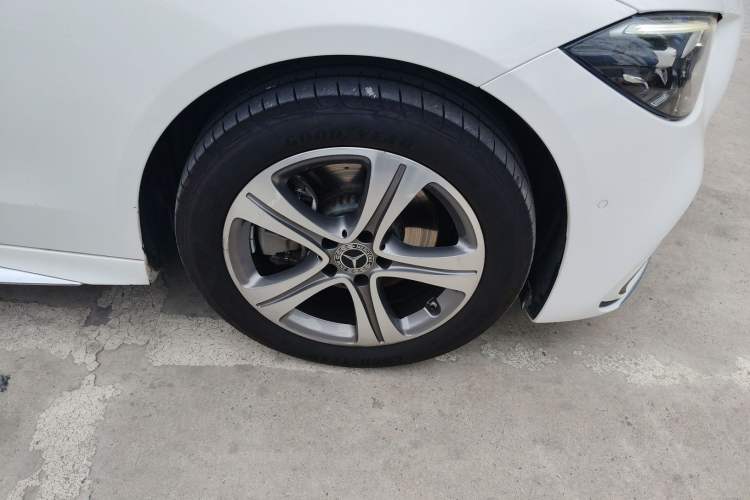 Used Mercedes-Benz C-Class 2022 C 200 L Sport Edition Right Front Wheel Hub