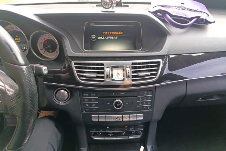 Used Mercedes-Benz E-Class 2015 Restyled E 260 L Sport Edition Audio And AC Panel