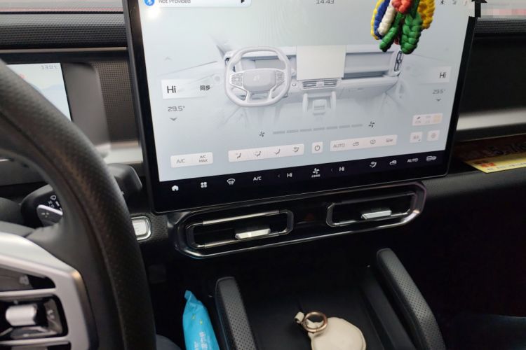 Used JETOUR Traveler 2025 1.5TD DCT Two-Wheel Drive Exploration+ Audio And AC Panel